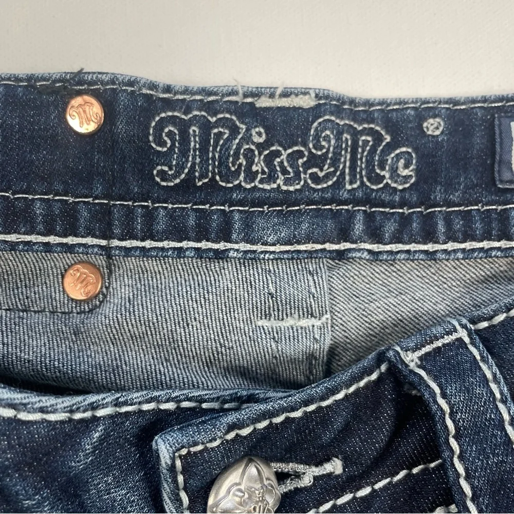 Miss Me Bootcut Jeans JP5534B Embroidered Fleur-de-Lis Wings  Sz 26 - Picture 2 of 14